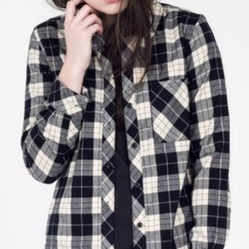 Sub_Urban Riot Flannel Button Down